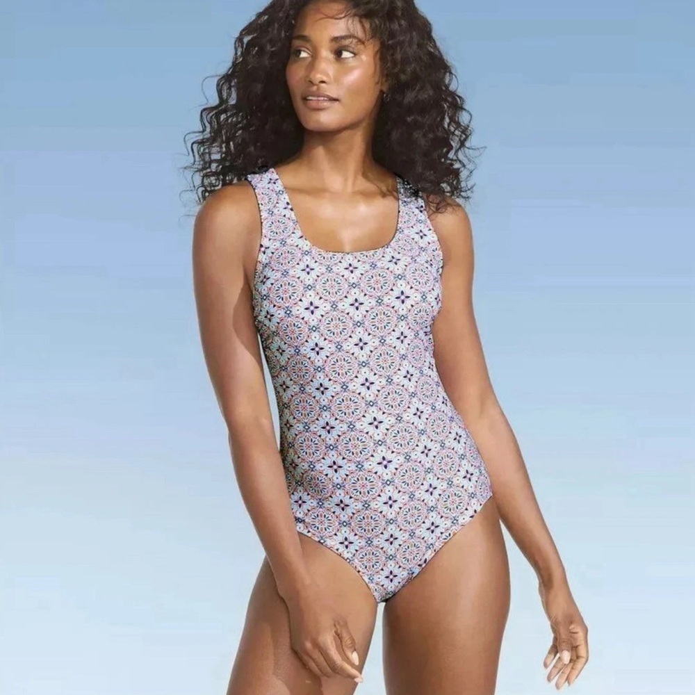 COPY - LANDS’ END WOMEN’S MEDALLION HIGH NECK TUGLESS ONE PIECE SWIMSUIT-CORAL S